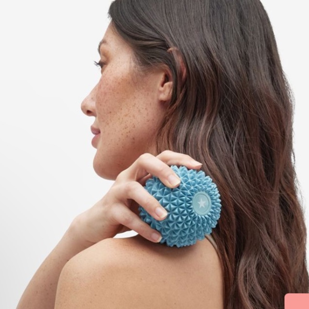 NWT L SPACE VIBRATING MASSAGE BALL TENSION RELIEF SMALL MUSCLES $42 NEW IN BOX